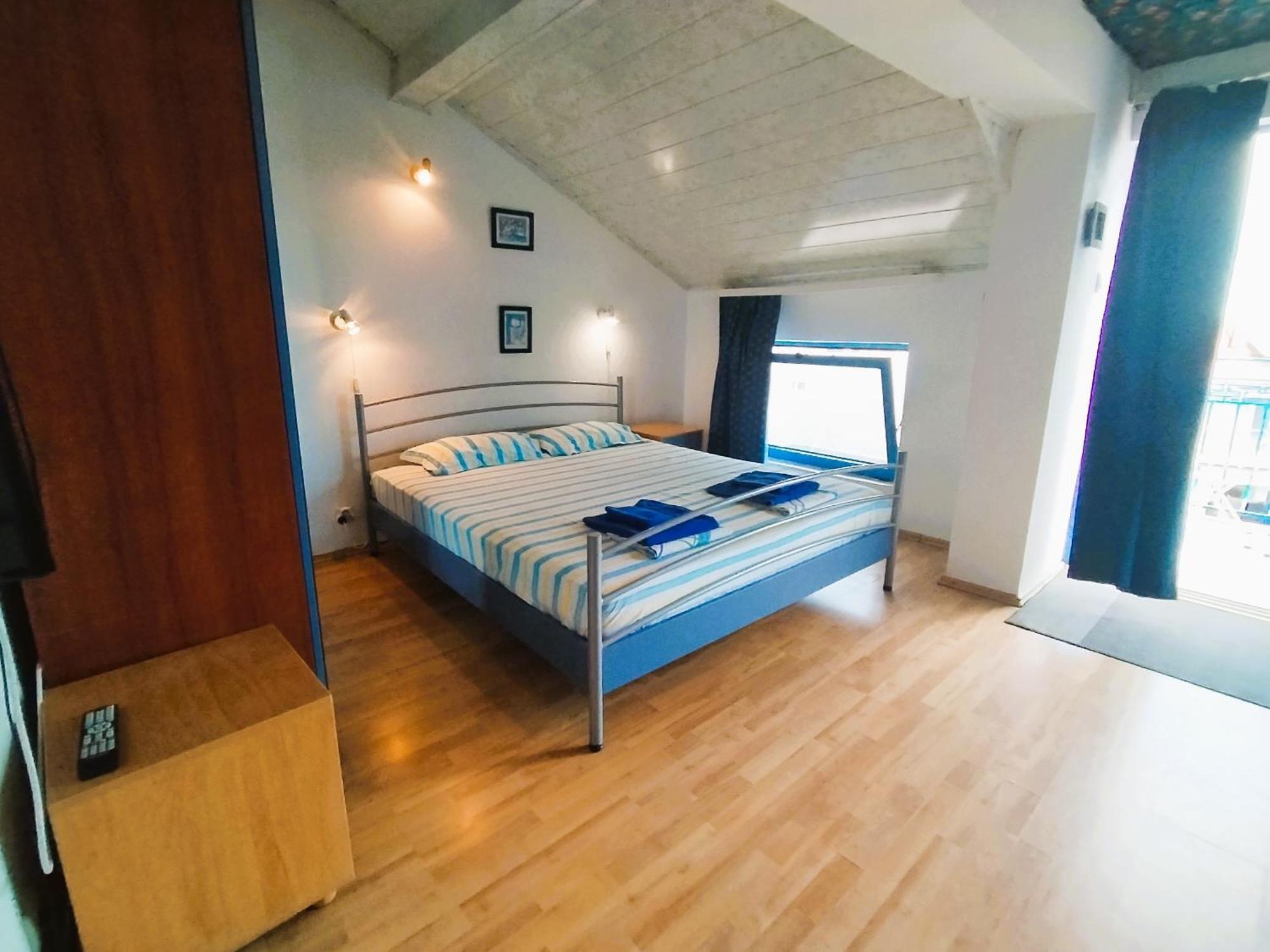 Lira Sto Apartments Pomorie Exterior photo