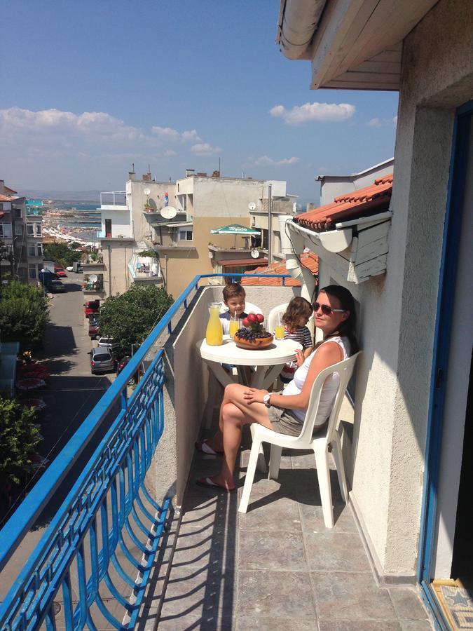 Lira Sto Apartments Pomorie Exterior photo
