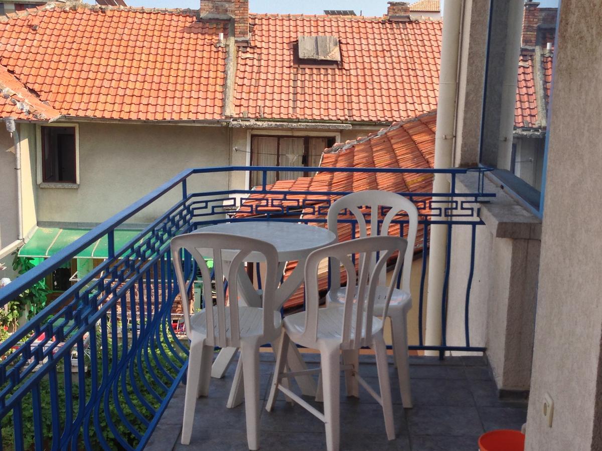 Lira Sto Apartments Pomorie Exterior photo